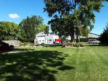 Country Living, 5 Minutes from Sarnia - Photo 4