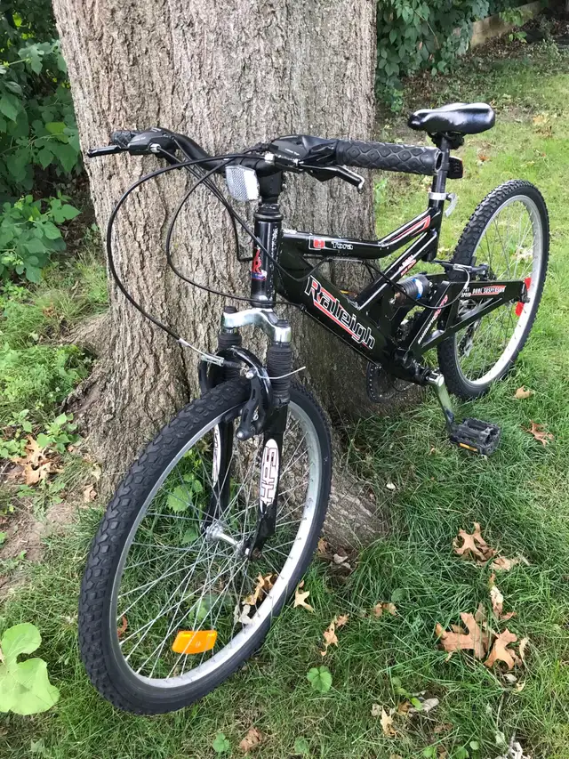 Raleigh Tora Mountain bike 24" / vélo de montagne