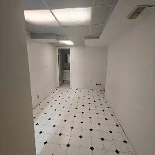 BACHELOR BASEMENT WITH PRIVATE WASHROOM - MALTON - Photo 3