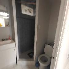 BACHELOR BASEMENT WITH PRIVATE WASHROOM - MALTON - Photo 4