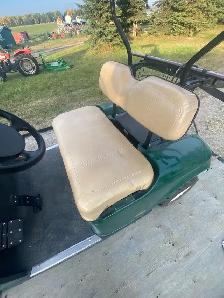 Golf Cart - Photo 2