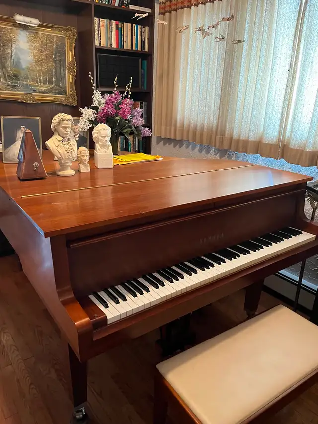 Grand piano