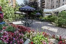 Gorgeous condo on the 11th of 12 floors, downtown Montreal - Photo 9