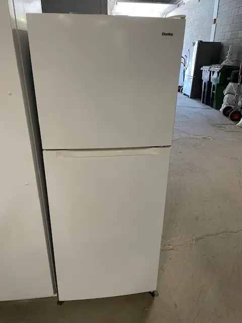 Réfrigérateur blanc 24'' Danby