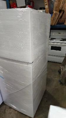Fridge Danby 18 cu. ft. Top-Mount DFF176BW White Brand new open - Photo 4