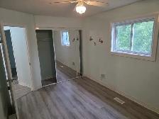 3-bedroom Main Floor Apartment - Photo 6