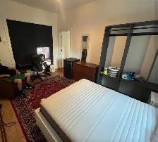 Private bedroom for sublet - Photo 3