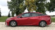 2020 Toyota Prius Prime UPGRADE PKG ONE OWNER - NO ACCIDENTS - Photo 2