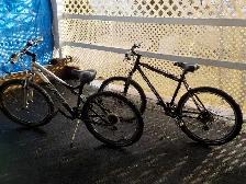 BEST OFFER! 2 LIKE NEW MOUNTAIN BIKES! GIANT & ROCKY MOUNTAIN - Photo 3
