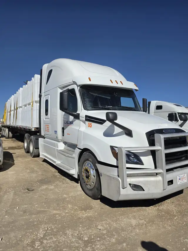 FLATBED TRUCK DRIVER