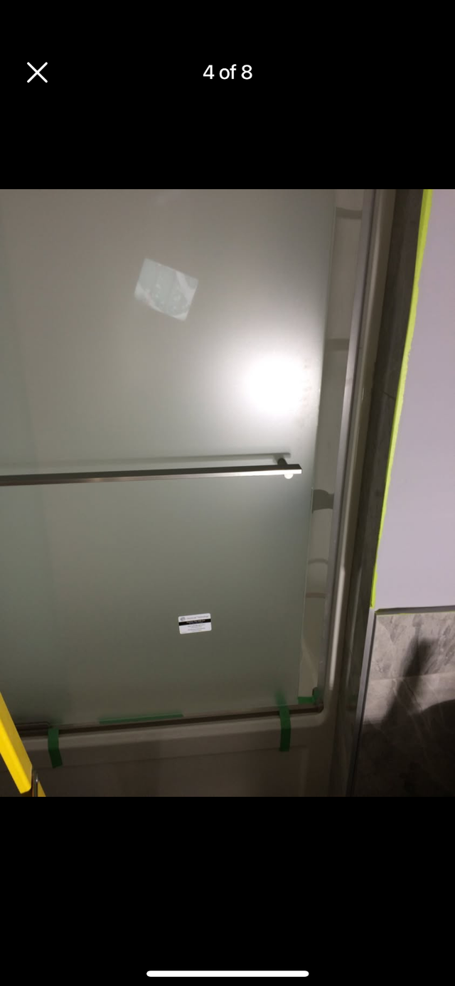 selling glass shower doors fxng. selling glass buthtub doors fix