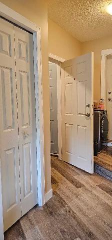 FULLY FURNISHED ALL INCLUSIVE ONE BEDROOM GARDEN LEVEL SUITE - Photo 3
