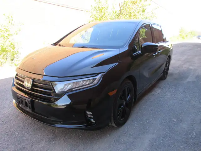 HONDA ODYSSEY, 2024 BLACK EDITION, 29,800 KM'S., THE TOP MODEL!