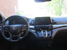 HONDA ODYSSEY, 2024 BLACK EDITION, 29,800 KM'S., THE TOP MODEL! - Photo 8