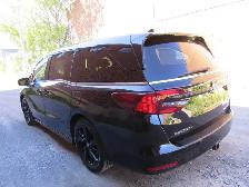 HONDA ODYSSEY, 2024 BLACK EDITION, 29,800 KM'S., THE TOP MODEL! - Photo 11