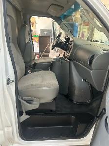 2003 Ford E350 Cube Van - Photo 5