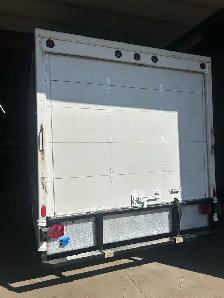 2003 Ford E350 Cube Van - Photo 8