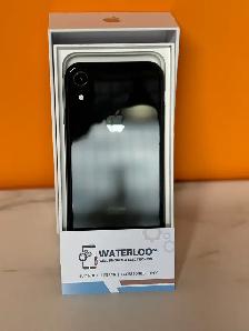 iPhone XR 64gb (Store Warranty)