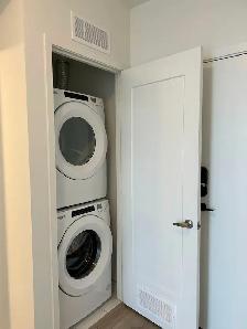 New Downtown Toronto Condo–Private Bed– Utilities/ Wifi Included - Photo 3