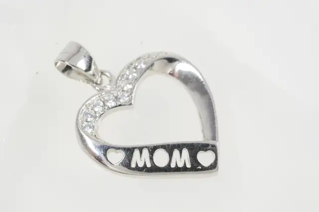 925 MOM CZ HEART PENDANT (11276)