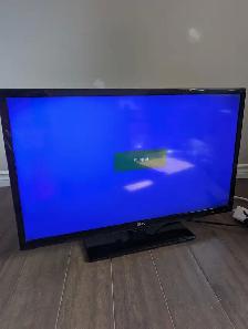 32" Seiki TV For Sale - Photo 4