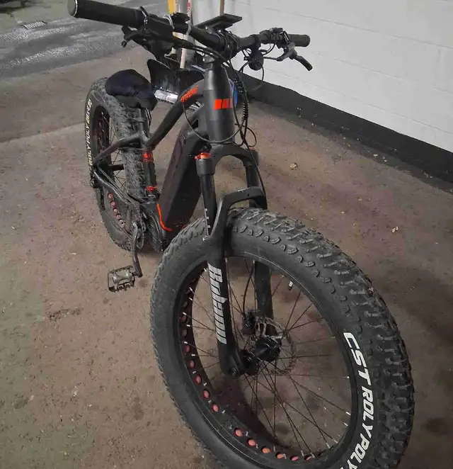 Fat Tire E-bike (needs new derailleur and maybe chain ring.)