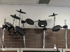 Drum set, electronic Alesis