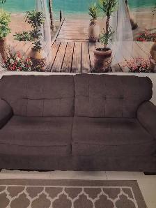 Couch/ love seat - Photo 2