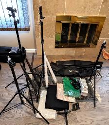 Canadian Studio Video Lighting and Backdrop Kit - Photo 2