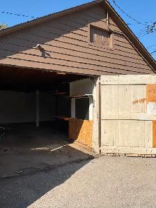 Very Large Electrified Garage in Sunalta. DT. Now Available! - Photo 2