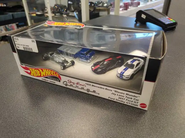Hot Wheels Jay Lenos garage