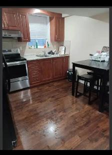 Space available for girls only close to mayfield and airport - Photo 2