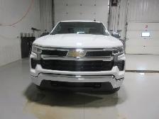 2025 Chevrolet Silverado 1500LT Crew Cab 6'6 Box V8 - Photo 3