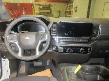 2025 Chevrolet Silverado 1500LT Crew Cab 6'6 Box V8 - Photo 6