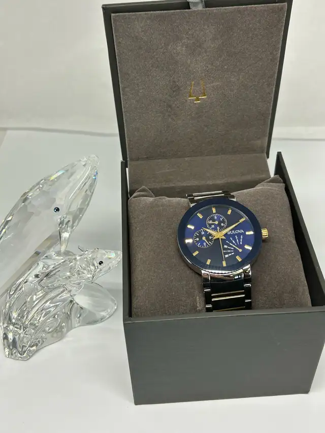 Bulova Futuro / Modern Collection – Model 98C123