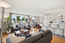 FOR SALE: Windsor Park Bungalow with Unique Backyard - Photo 3
