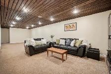FOR SALE: Windsor Park Bungalow with Unique Backyard - Photo 9