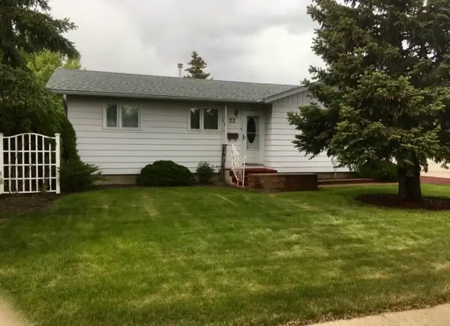 FULL HOUSE FOR RENT – 22 Dumont Cres., Nutana Park East Side