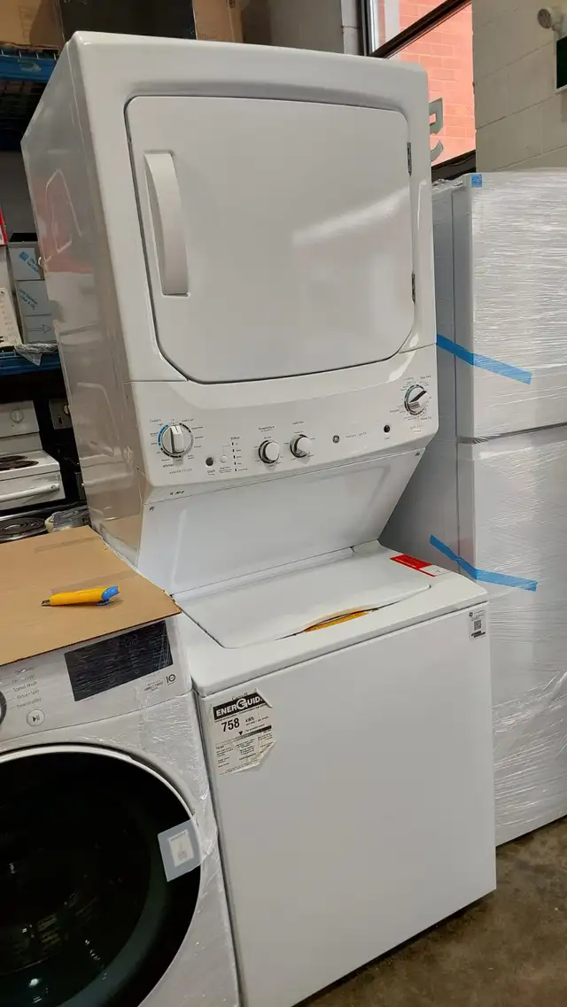 Laundry Center GE GUD27EESMNOWW White Brand new open box