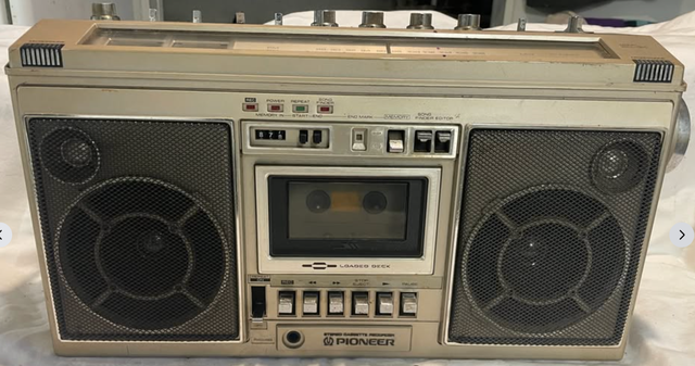 Vintage Pioneer SK-31 Portable Boombox Radio - Powers On (OBO)