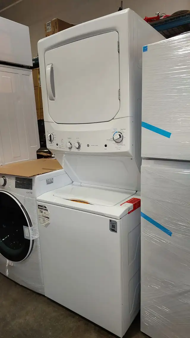 Laundry Center GE GUD27EESMNOWW White Brand new open box