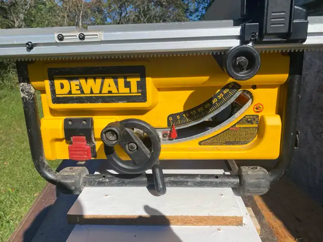 DeWalt Table Saw