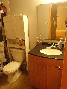 Specious 1 bdrm with balcony and storage - Photo 8