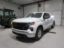 2023 Chevrolet Silverado 1500 Crew Cab 6'6 Box 5.3L V8 4X4 - Photo 2