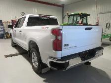2023 Chevrolet Silverado 1500 Crew Cab 6'6 Box 5.3L V8 4X4 - Photo 10