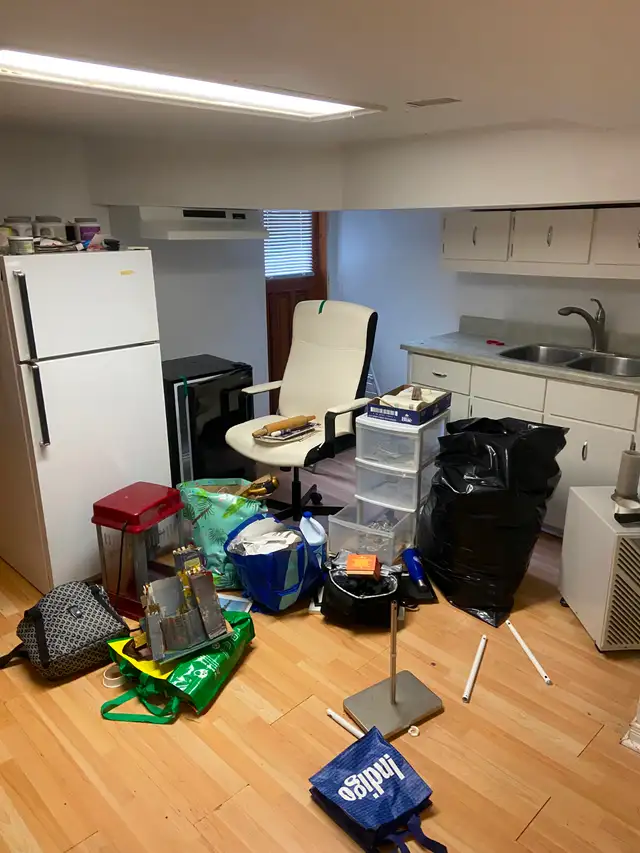 Picking up unwanted appliances and furniture — Toronto & GTA