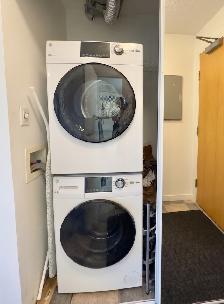 Everything's Free Except Rent:Furnished Room at 388 Drake Street - Photo 7