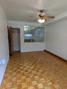 BEAU 4½ À LOUER DANS ROSEMONT -DISPONIBLE en demi sous-sol - Photo 9