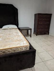 Room for Rent - Photo 2
