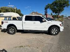 4x4 ~ 2012 Ford F150 FX4 Crew Cab ~ No Accidents,  SAFETIED
